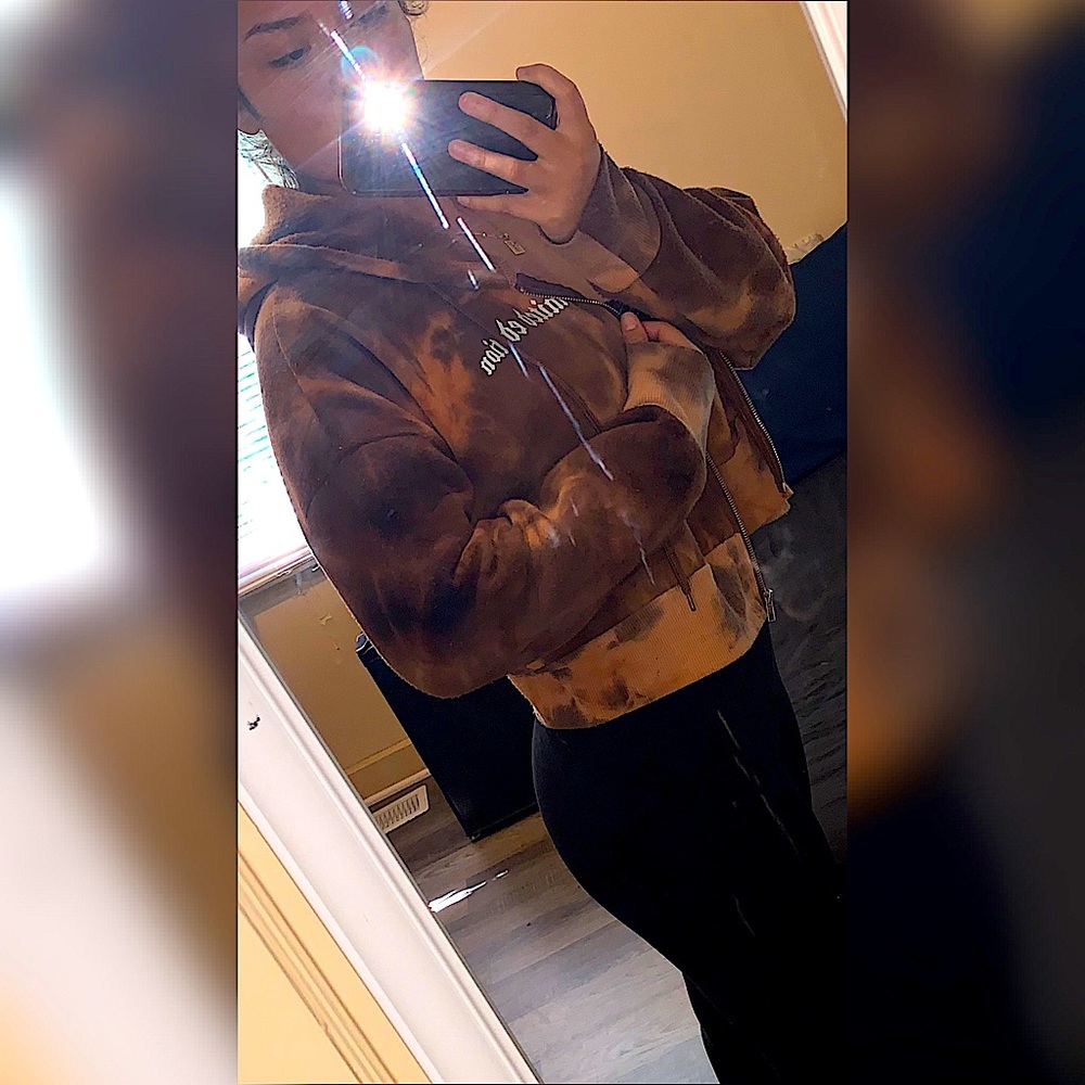 Faded rose limited edition sweater XL model size 5’4